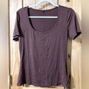NWT - Riyiper size L super stretchy scoop neck short-sleeved t-shirt
